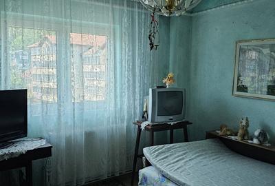 Apartament cu 2 camere decomandat, mobilat în Central