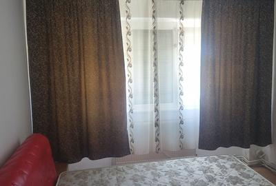 Apartament cu 3 camere decomandat în Vărsătura