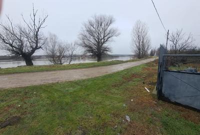 Casă individuală cu 4 camere cu Canalizare în Ilganii de Jos