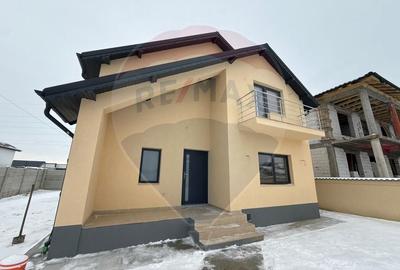 Casă cu 4 camere cu Teren 415 Mp în Lascăr Catargiu - 1