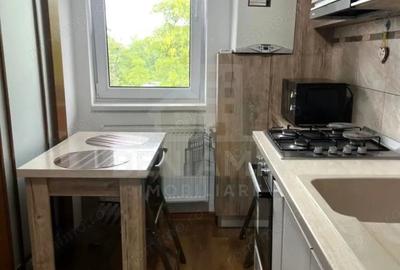Apartament cu 2 camere semidecomandat în Tractorul