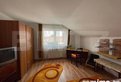 Casă cu 6 camere cu Teren 1100 Mp în Corunca - 4
