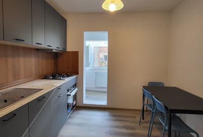 Apartament cu 3 camere decomandat în Sud - 2
