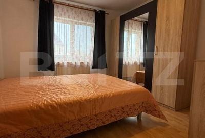 Apartament cu 3 camere decomandat în Tractorul
