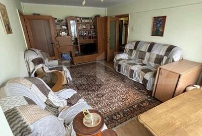 Apartament cu 4 camere semidecomandat, mobilat în Fălticeni