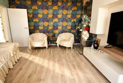 Apartament cu 2 camere decomandat, mobilat în Tractorul - 2