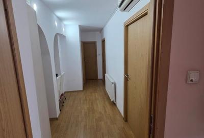 Apartament cu 3 camere decomandat, mobilat în Circumvalațiunii