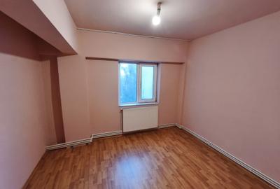 Apartament cu 2 camere decomandat în Central - 1