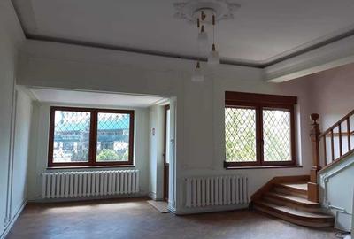 Casă cu 4 camere cu Teren 50 Mp în Grigorescu