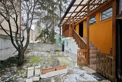 Apartament cu 2 camere semidecomandat în Brașovul Vechi - 1