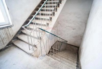 Spațiu comercial, de 1,140 mp, în Huși - 2