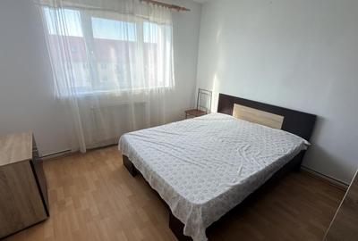 Apartament cu 3 camere în Vasile Aaron