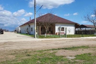 Spațiu comercial, de 500 mp, în Desa - 1