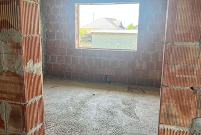 Casă cu 4 camere cu Teren 800 Mp în Central - 5