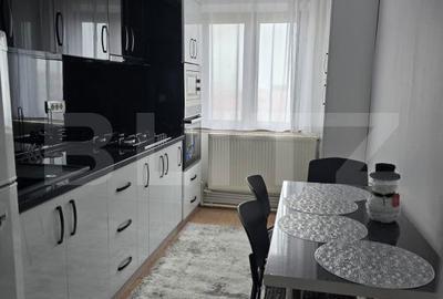 Apartament cu 2 camere semidecomandat în 9 Mai - 2