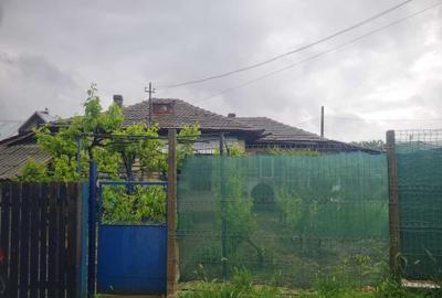 Casă cu 4 camere în Oltina