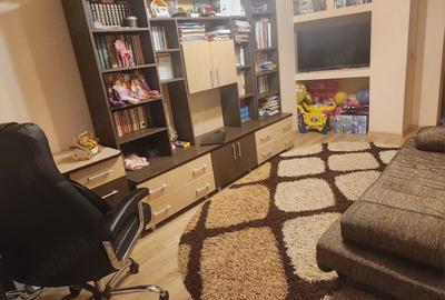 Apartament cu 3 camere decomandat în Vest - 1
