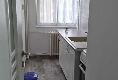Garsonieră decomandată în Central