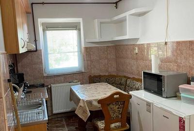 Apartament cu 2 camere semidecomandat, mobilat în Girocului