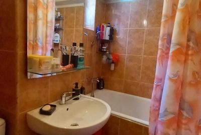 Apartament cu 3 camere decomandat în Central - 1