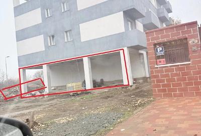Spațiu comercial, de 95 mp, în Central - 3