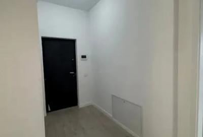 Apartament cu 2 camere decomandat în Tractorul - 4