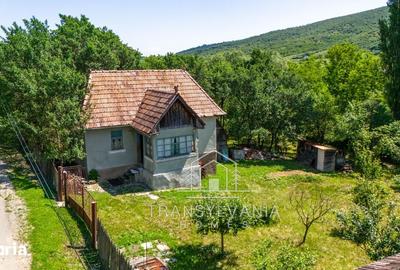 Casă cu 2 camere cu Teren 1368 Mp în Petrești - 15