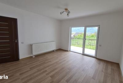 Casă cu Teren 380 Mp în Central