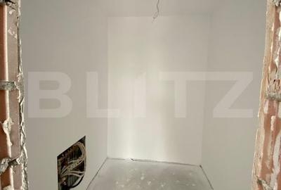 Casă cu 5 camere cu Teren 600 Mp în Moșnița Nouă