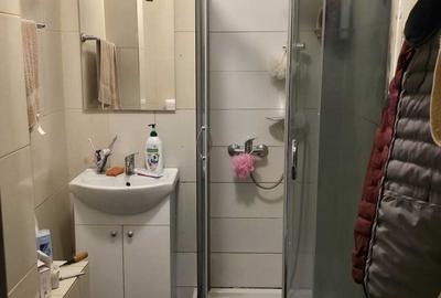 Garsonieră decomandată în Gorjului