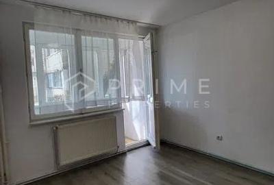 Apartament cu 3 camere decomandat în Tudor