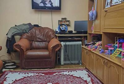Apartament cu 3 camere decomandat în Mihai Bravu