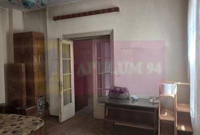 Casă individuală cu 4 camere cu Canalizare în Central - 8