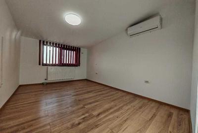 Casă cu 4 camere cu Teren 480 Mp în Central