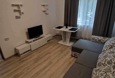 Apartament cu 2 camere decomandat în 9 Mai