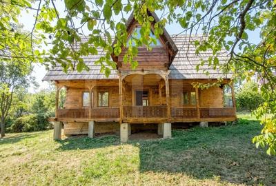 Casă individuală cu 3 camere cu Canalizare în Corușu