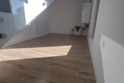 Casă cu 5 camere cu Teren 330 Mp în Tunari