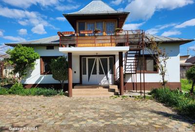 Casă cu 3 camere în Ciobănoaia - 8