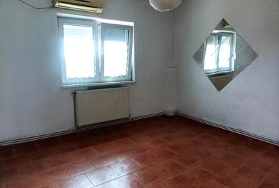 Apartament cu 3 camere decomandat în Berceni - 4