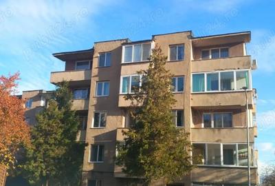 Apartament cu 4 camere în Simeria - 1