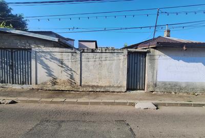 Casă cu 3 camere în Rahova