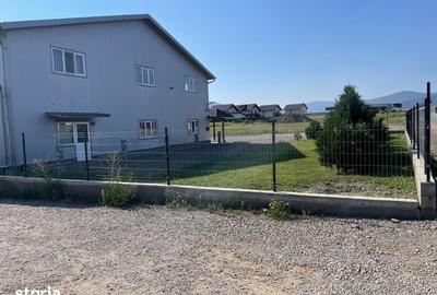 Spațiu comercial, de 1,000 mp, în Tărlungeni