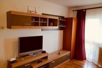 Garsonieră decomandată în Titan - 2