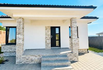 Casă individuală cu 4 camere cu Teren 485 Mp în Cetate
