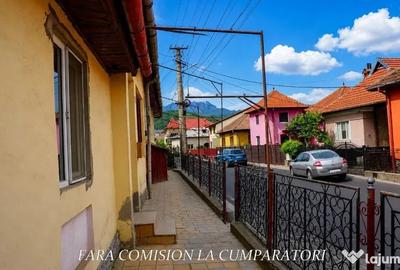 Casă cu 4 camere cu Teren 223 Mp în Central - 1