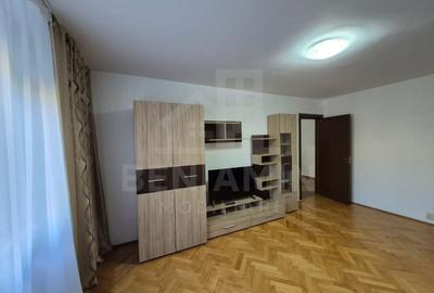 Apartament cu 2 camere decomandat, mobilat în Rovine
