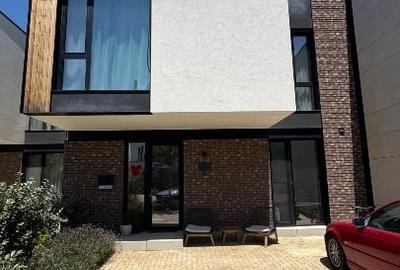 Casă cu 4 camere cu Teren 200 Mp în Tunari