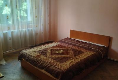 Apartament cu 2 camere decomandat în Energiei