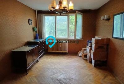 Apartament cu 3 camere decomandat în Alexandru Obregia