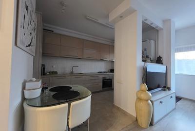 Apartament cu 3 camere semidecomandat în Central - 2
